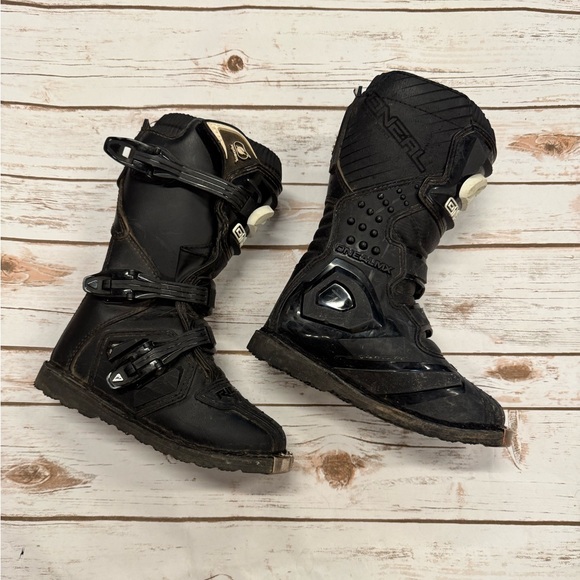 O'Neill Other - O'Neill Black Kids Boots - Size 3